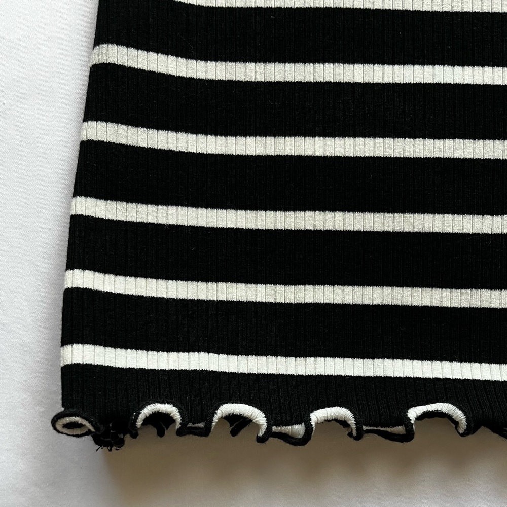 Stretchy Ribbed Tank Top - Picture 3 of 7